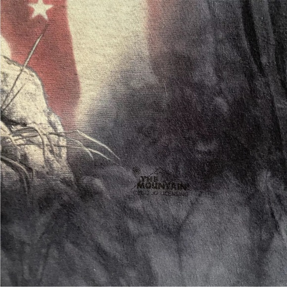 Vintage The Mountain T Shirt Mens XL Patriotic Wolves Howling Blue Tie Dye 2013 - Picture 9 of 9